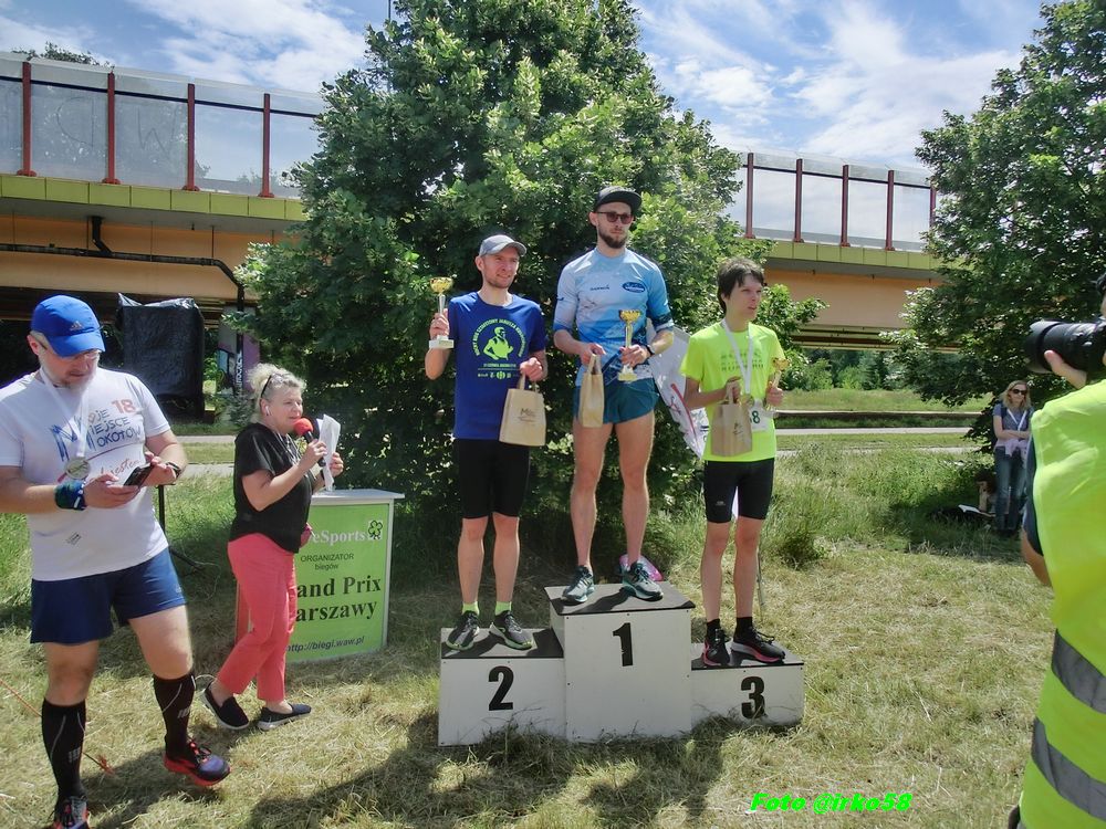 (Ciut zbyt) Gorąca, Szczęśliwa Siódemka Mokotowska