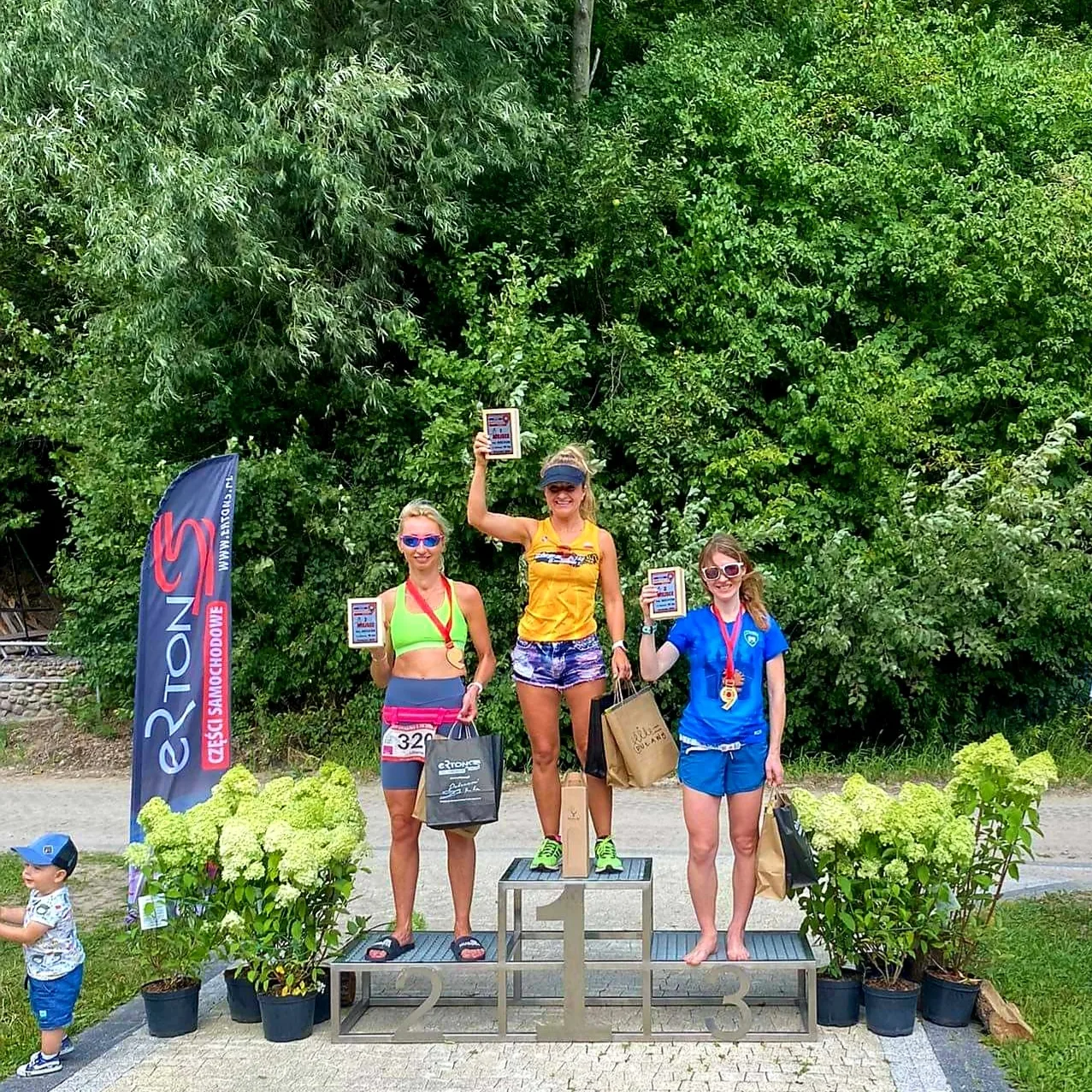 Bieg Szlak Trafi: przez wioski, wawązy,  pola, łąki, ścierniska...