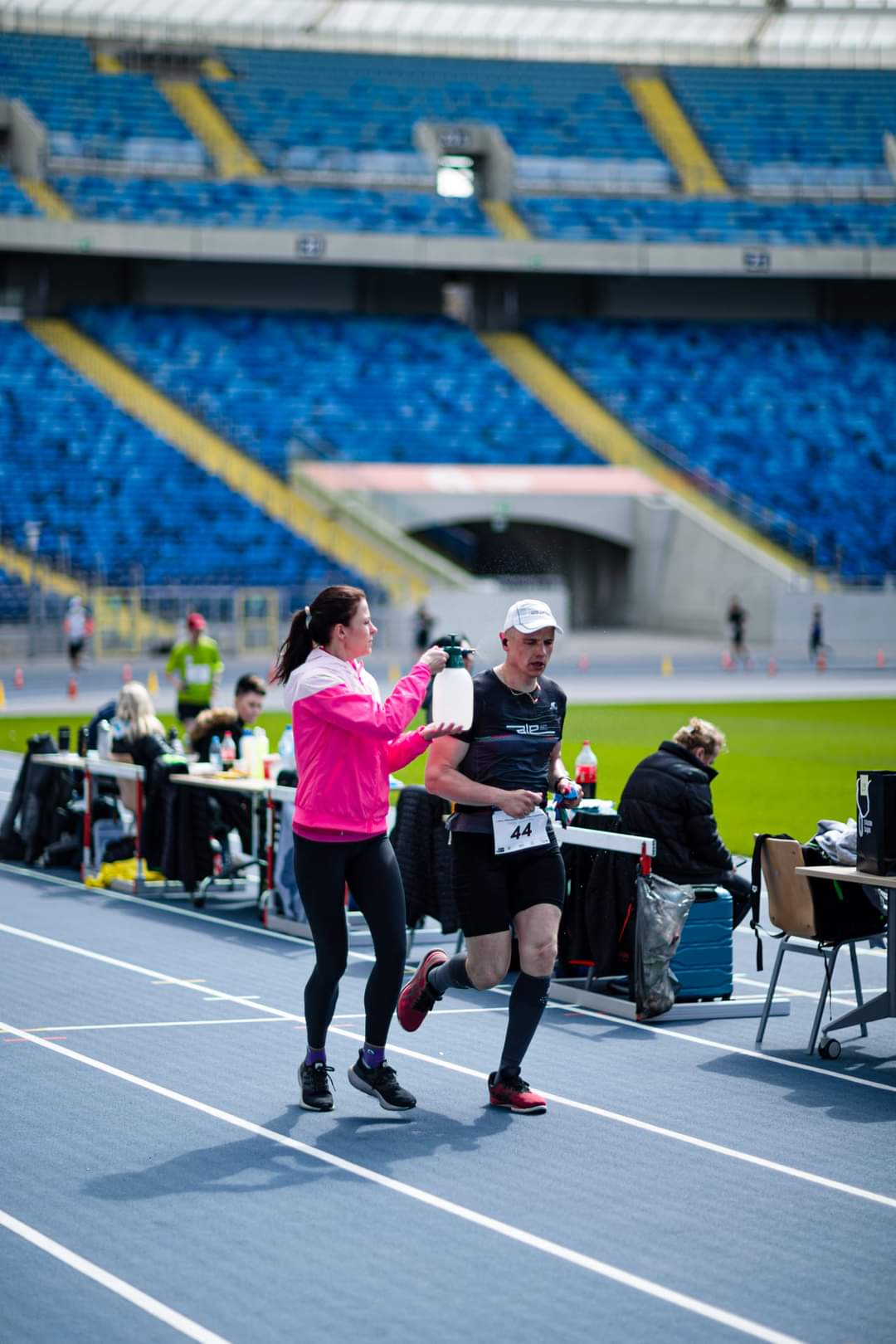 Mistrzostwa Polski w biegu 6-godzinnym cały czas na pełnej mocy
