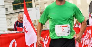  Nemeth Csaba, zwycięzca  ultramaratonu po Salzburgu w 2013 r.