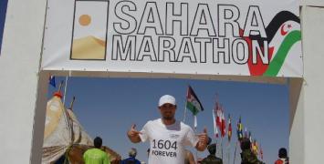Dariusz Laksa na mecie Sahara Marahon