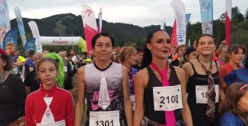 Założyli krawaty i pobiegli. Znamy zwycięzców biegu w krawacie