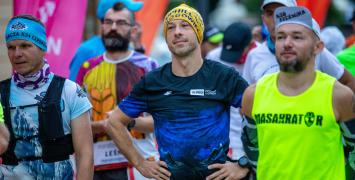 Trzy gorące posiłki na trasie biegu na 100 kilometrów. Bogaty serwis na trasach!