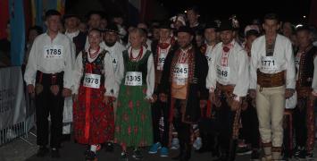 Lachy i Górale już na mecie. To oni otwarli 14. Festiwal Biegowy w Piwnicznej 