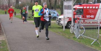 Piotr Parfianowicz w Żoliborskim Biegu Mikołajkowym