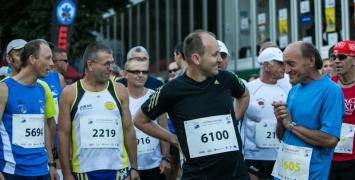 Marszałek Marek Sowa pobiegł w eliminacjach Krynickiej Mili