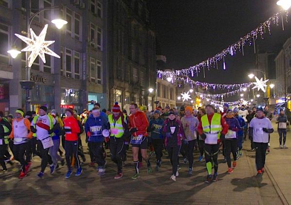3. Noworoczny Bieg pod Gwiazdami w Łodzi (1.1.2017) 3. Noworoczny Bieg pod Gwiazdami w Łodzi (1.1.2017)