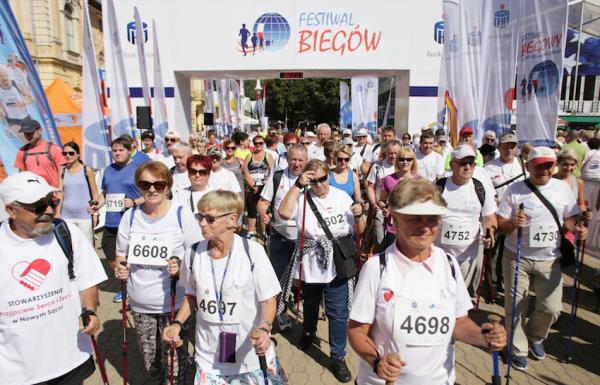 Ogólnopolski Marsz Nordic Walking "Przegonić zawał" w Krynicy (10.9.2016) Ogólnopolski Marsz Nordic Walking "Przegonić zawał" w Krynicy (10.9.2016)