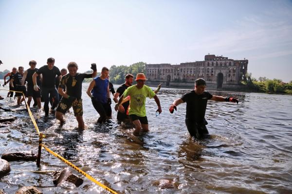 Runmageddon Classic i Nocny Rekrut w Modlinie (4-5.6.2016) Runmageddon Classic i Nocny Rekrut w Modlinie (4-5.6.2016)