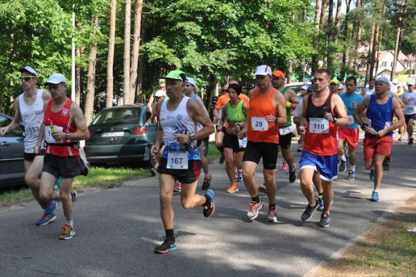 17. Bieg o Kryształową Perłę Jeziora Narie w Kretowinach (4.7.2015) 17. Bieg o Kryształową Perłę Jeziora Narie w Kretowinach (4.7.2015)