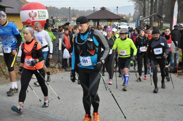 Mistrzostwa Polski w Maratonie Nordic Walking w Radziechowach (7.11.2015)