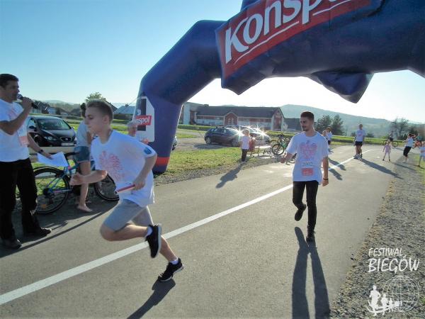 Sztafeta niepodległościowa w Białej Niżnej (13.10.2018)