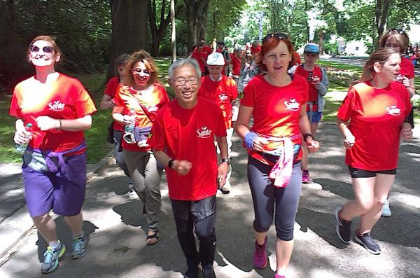 Slow jogging z profesorem Hiroaki Tanaką w Warszawie (12.6.2016) Slow jogging z profesorem Hiroaki Tanaką w Warszawie (12.6.2016)