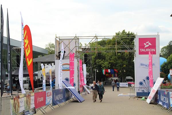 Budowa miasteczka festiwalowego - 10. TAURON Festiwal Biegowy