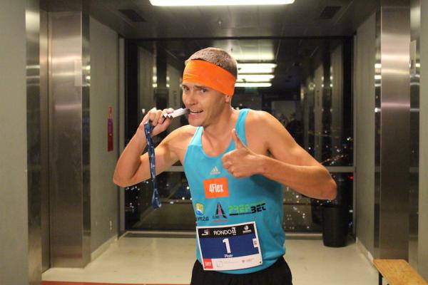 Bieg na Szczyt Rondo I w Warszawie (11.3.2017)